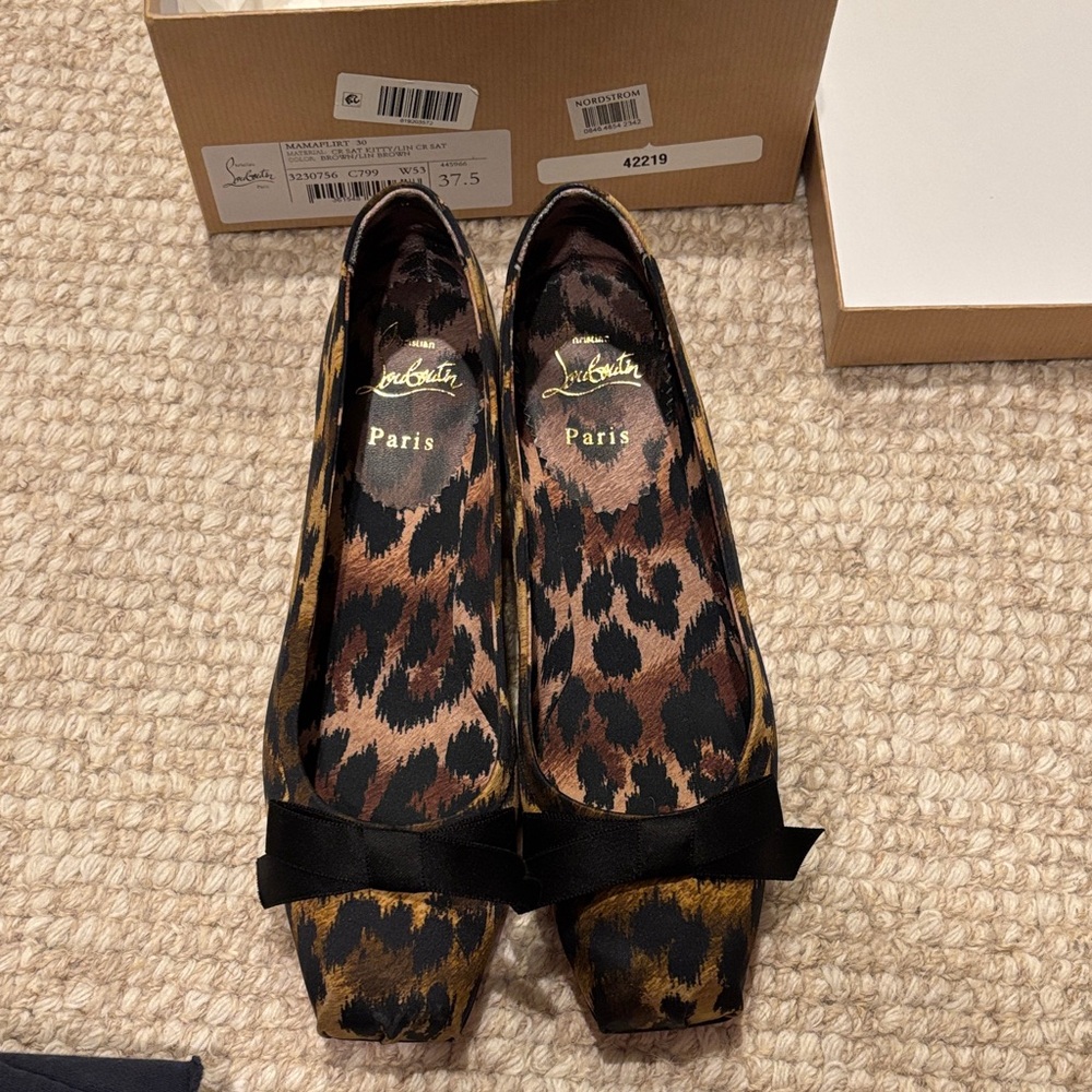 Christian Louboutin Mamaflirt shoes sz 37.5 NWT
